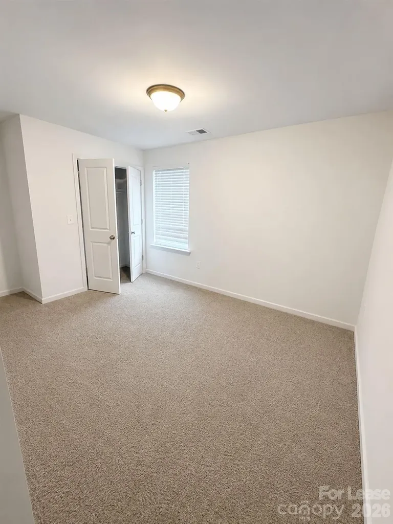 1144 Thayer Glen Court Charlotte NC 28213