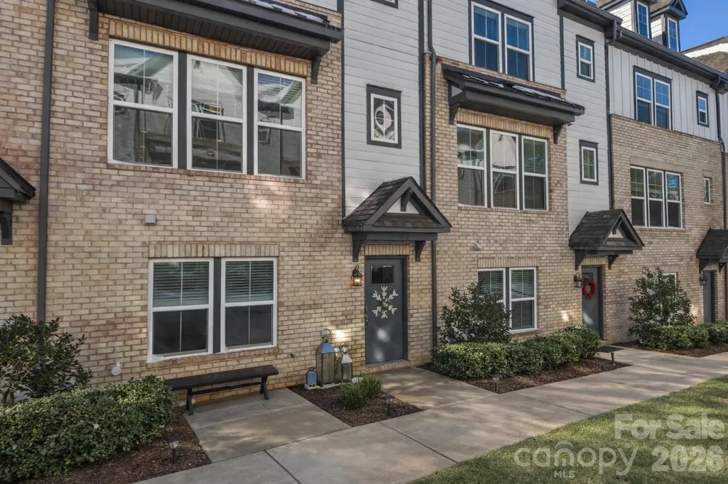 612 Tudor Park Way Charlotte NC 28211