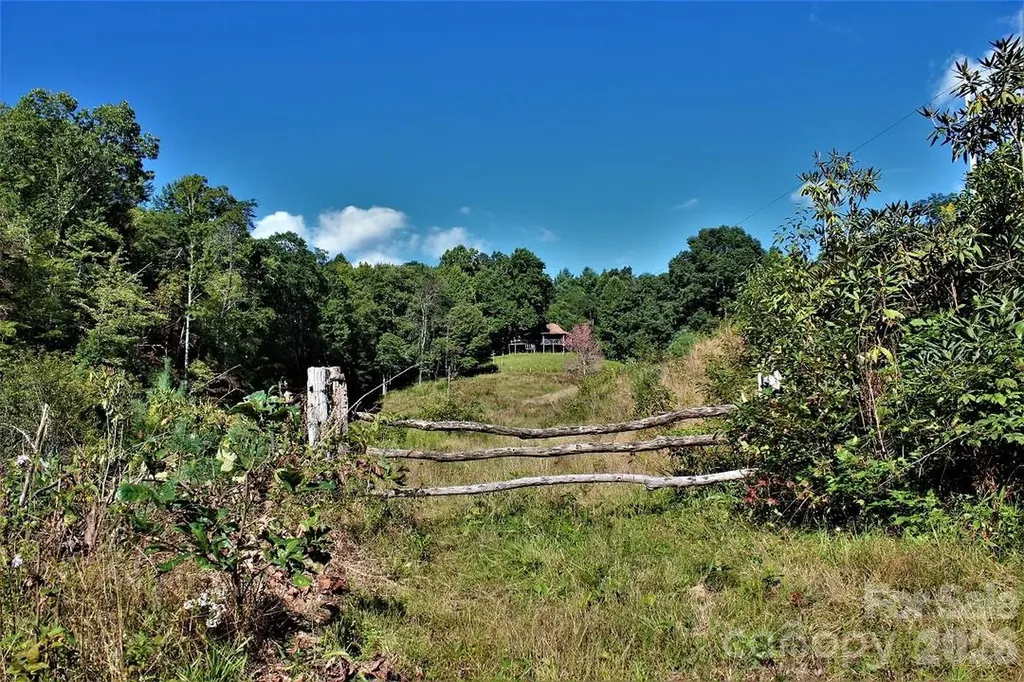 745 Broom Road Tuckasegee NC 28783