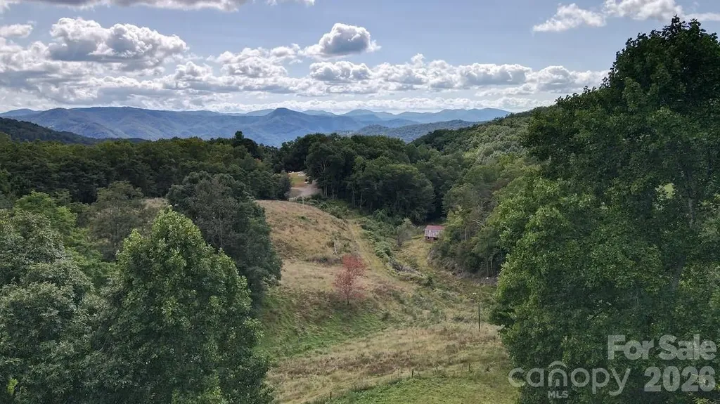 745 Broom Road Tuckasegee NC 28783