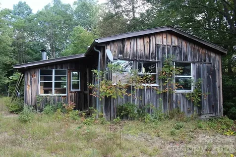 745 Broom Road Tuckasegee NC 28783