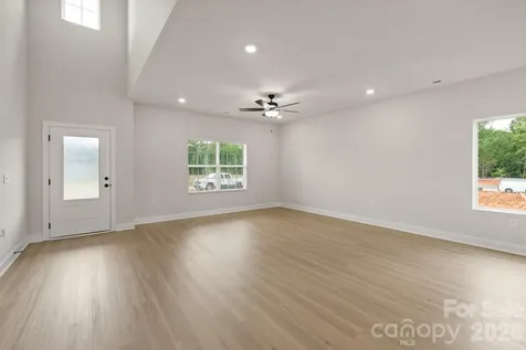 3610 Narrow Drive Charlotte NC 28215