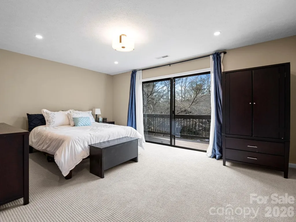 88 Laurelwood Circle W Hendersonville NC 28791