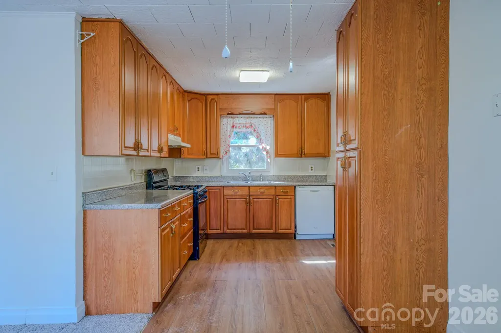 550 Saluda Street Hendersonville NC 28791
