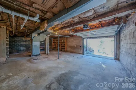 550 Saluda Street Hendersonville NC 28791