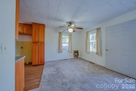 550 Saluda Street Hendersonville NC 28791
