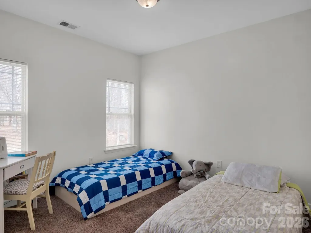 5912 Almond Road Charlotte NC 28227