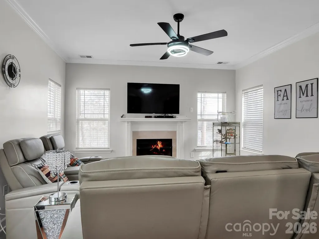 5912 Almond Road Charlotte NC 28227