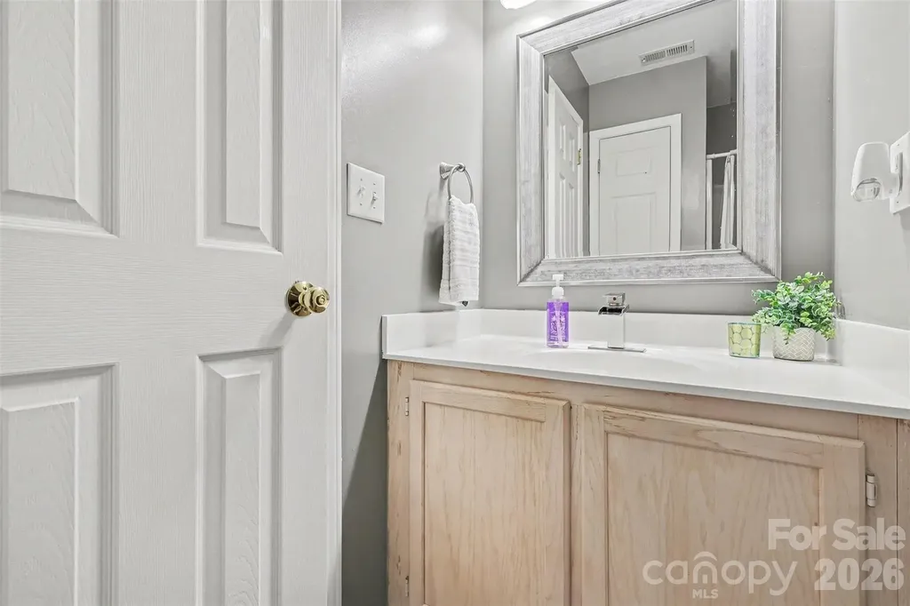 6323 Pine Hollow Drive Charlotte NC 28212