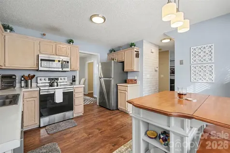 6323 Pine Hollow Drive Charlotte NC 28212