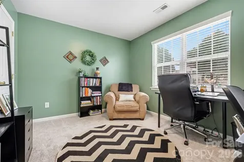 6323 Pine Hollow Drive Charlotte NC 28212