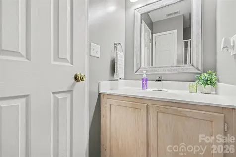 6323 Pine Hollow Drive Charlotte NC 28212