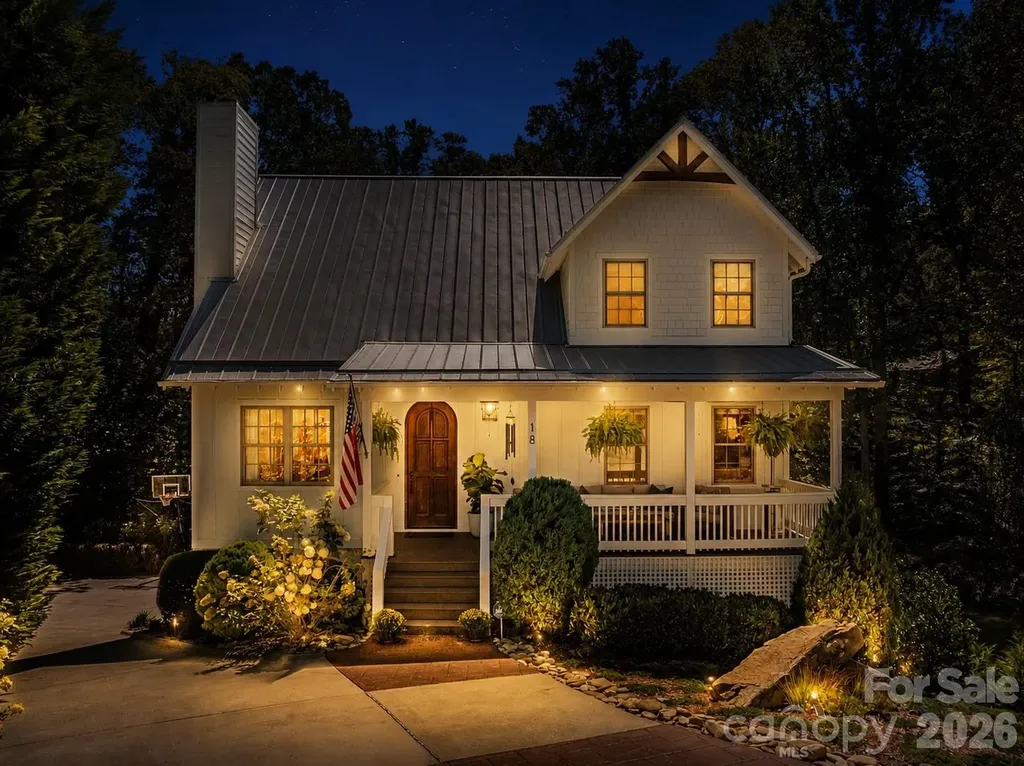 18 Oak Springs Drive Arden NC 28704