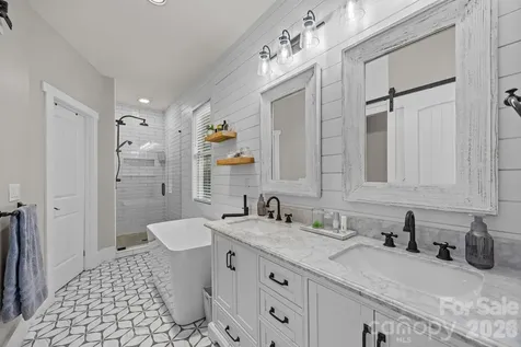 18 Oak Springs Drive Arden NC 28704