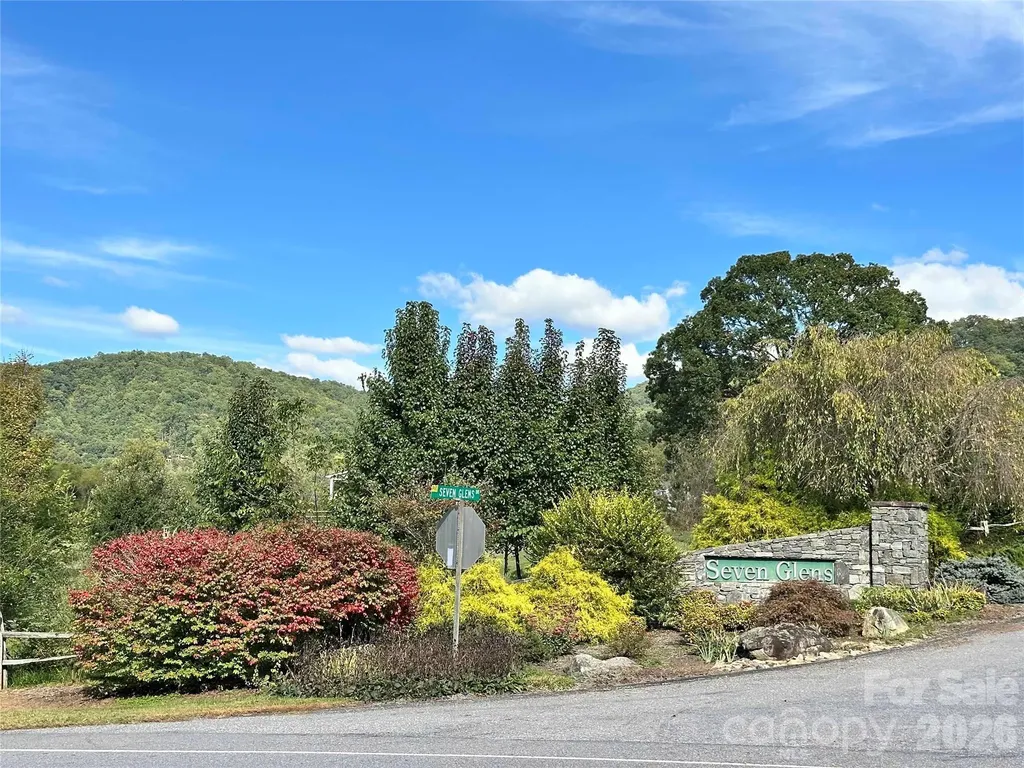 94 Locust Grove Lane Weaverville NC 28787