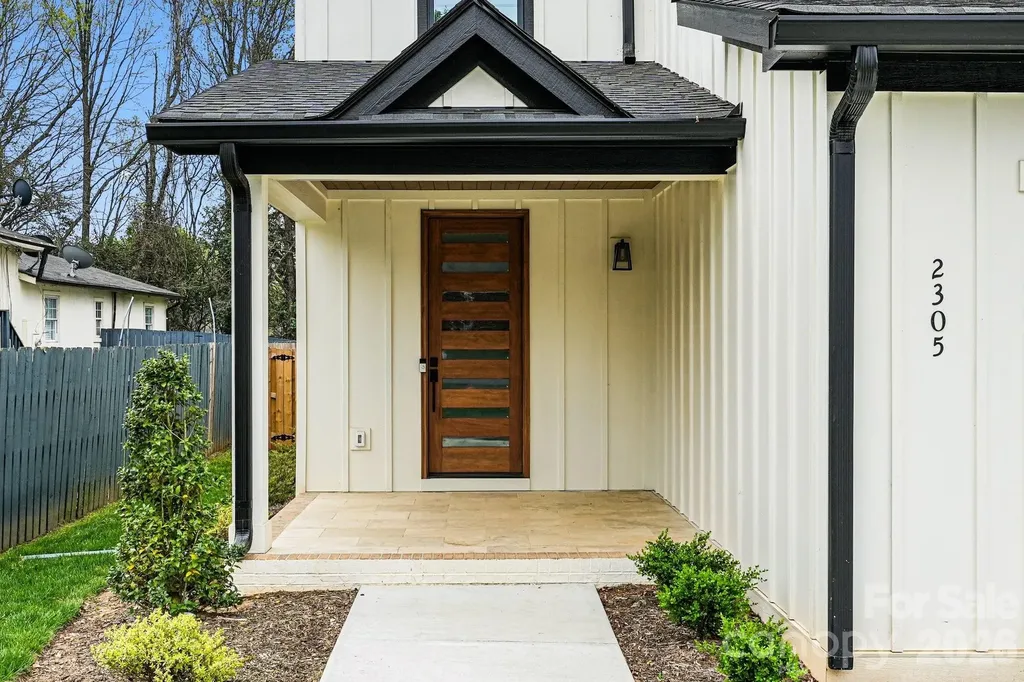 2305 Sanders Avenue Charlotte NC 28216
