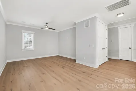 2305 Sanders Avenue Charlotte NC 28216