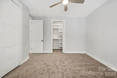 2305 Sanders Avenue Charlotte NC 28216