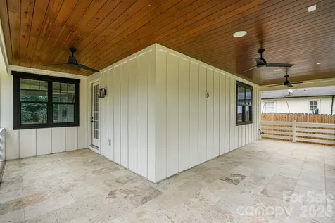 2305 Sanders Avenue Charlotte NC 28216