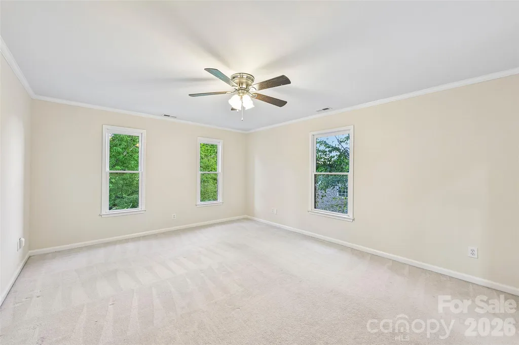 122 W Tattersall Drive Statesville NC 28677