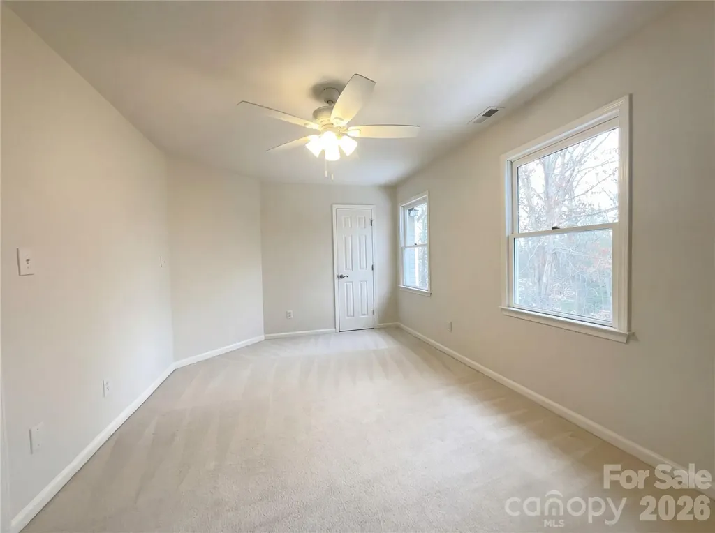 122 W Tattersall Drive Statesville NC 28677