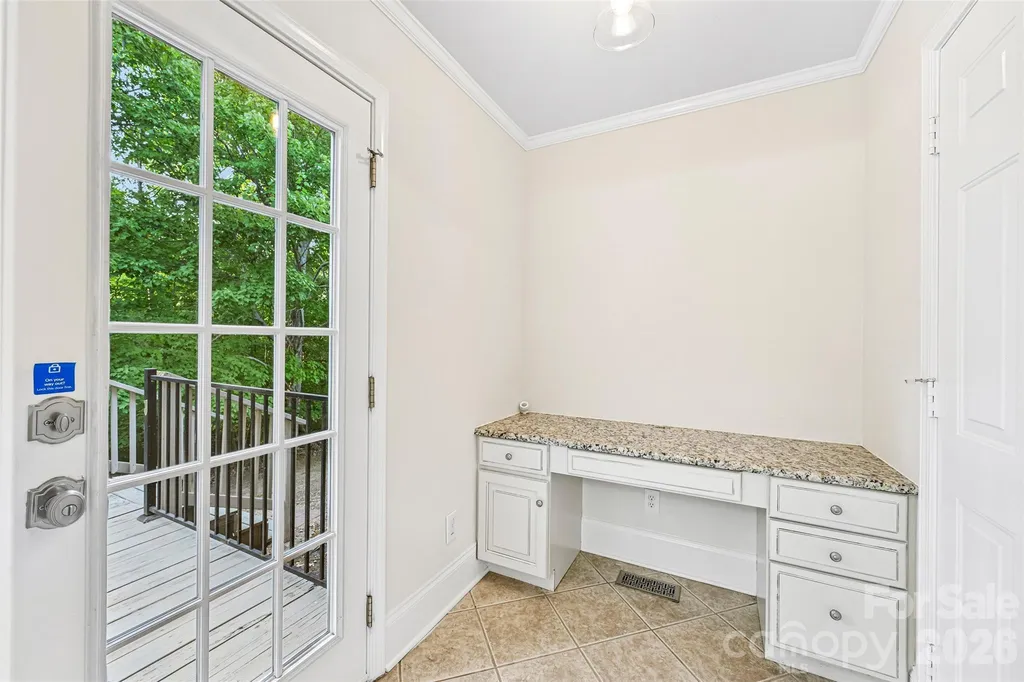 122 W Tattersall Drive Statesville NC 28677