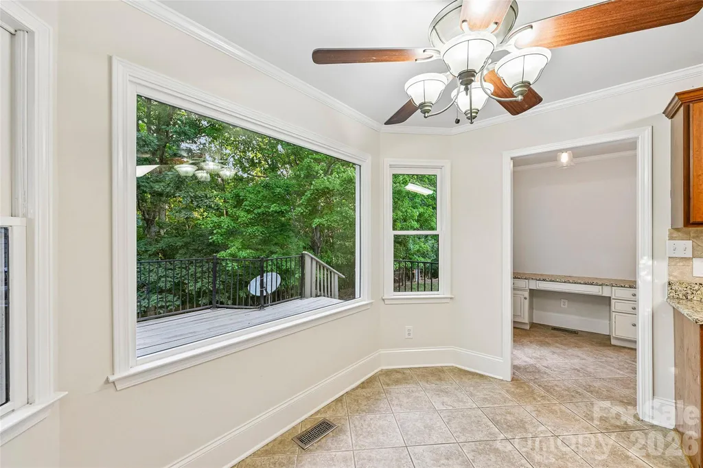 122 W Tattersall Drive Statesville NC 28677
