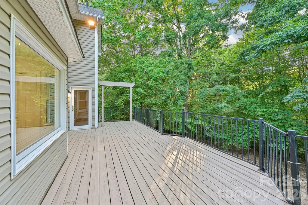 122 W Tattersall Drive Statesville NC 28677