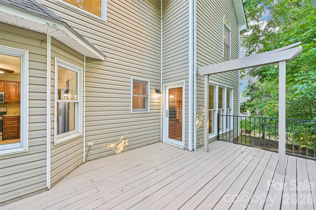 122 W Tattersall Drive Statesville NC 28677