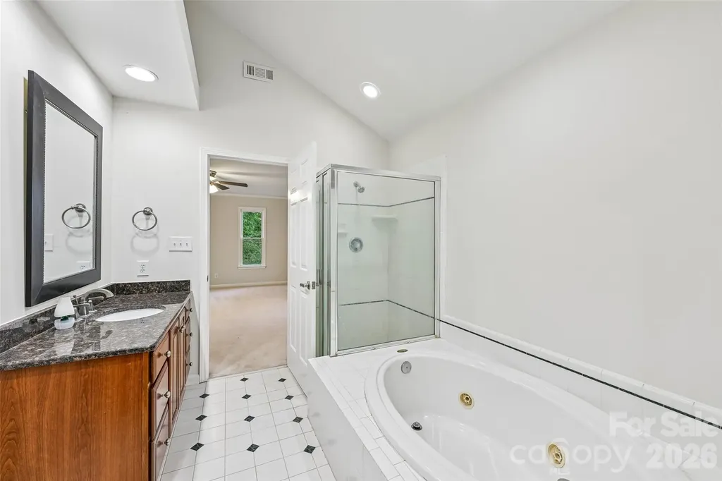 122 W Tattersall Drive Statesville NC 28677
