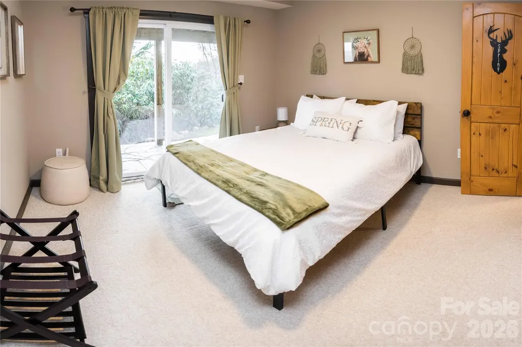 425 Flat Top Mountain Road Fairview NC 28730