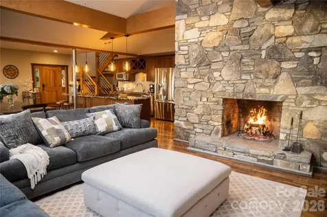 425 Flat Top Mountain Road Fairview NC 28730