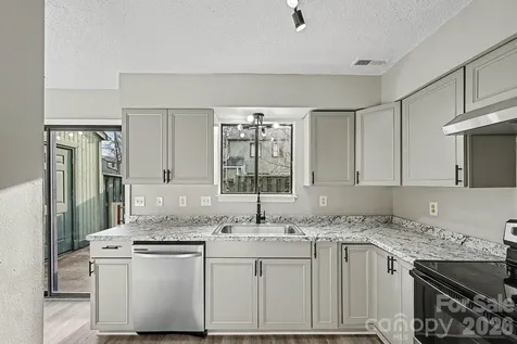 6134 Bent Tree Court Charlotte NC 28212