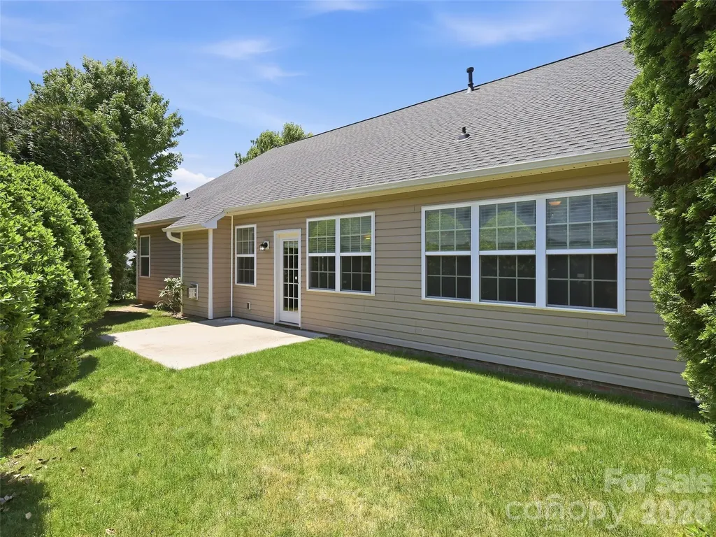 1 Breyerton Court Asheville NC 28804