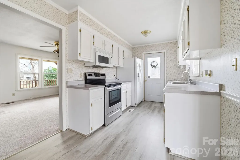 4709 Oakwood Circle Gastonia NC 28056