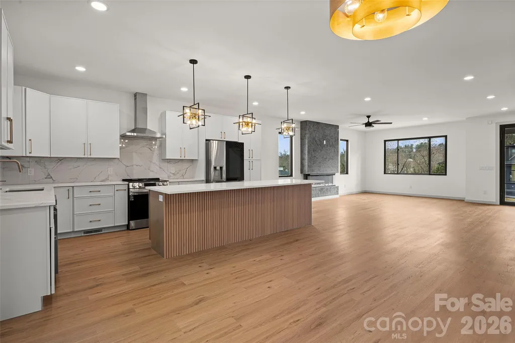 6 Scott Meadows Drive Asheville NC 28806