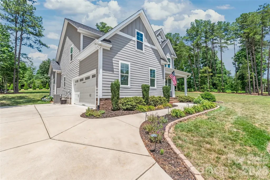 4307 Island Fox Lane Denver NC 28037