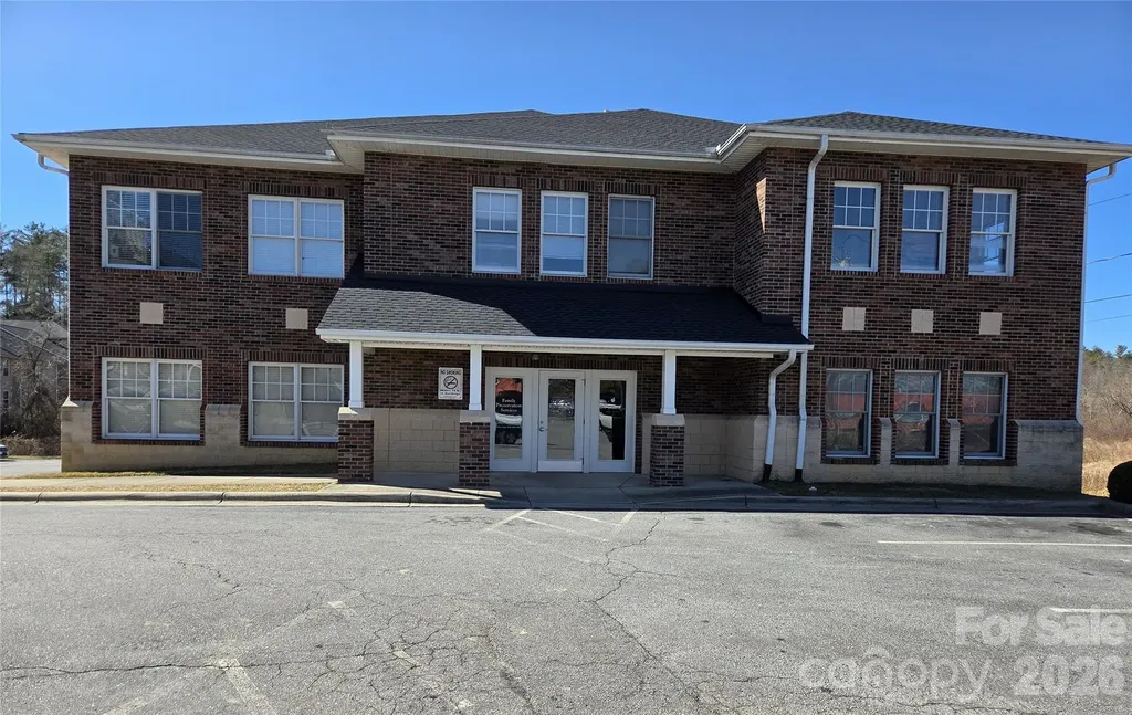 120 Chadwick Square Court Hendersonville NC 28739