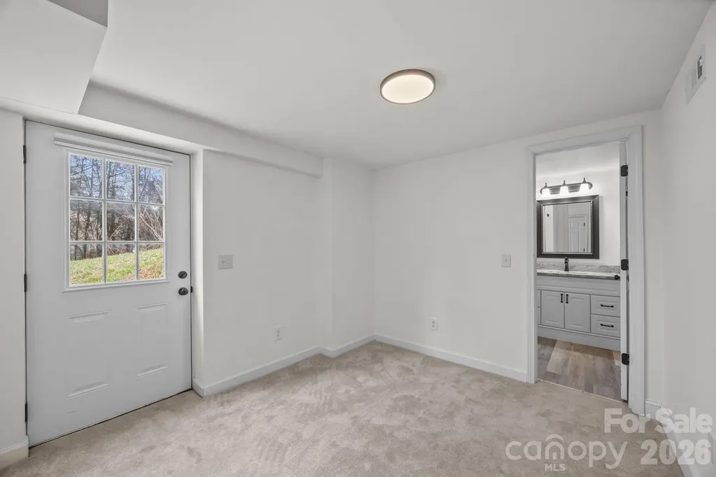 164 Lakeside Drive Asheville NC 28806