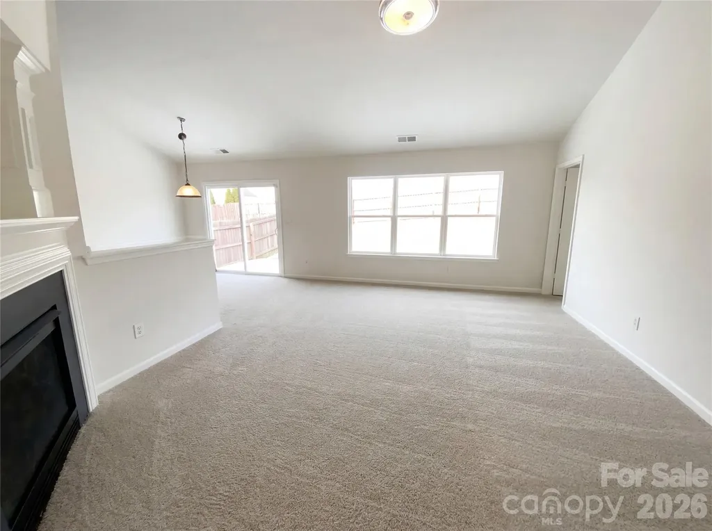 3727 Pimilico Trace Lane Charlotte NC 28216