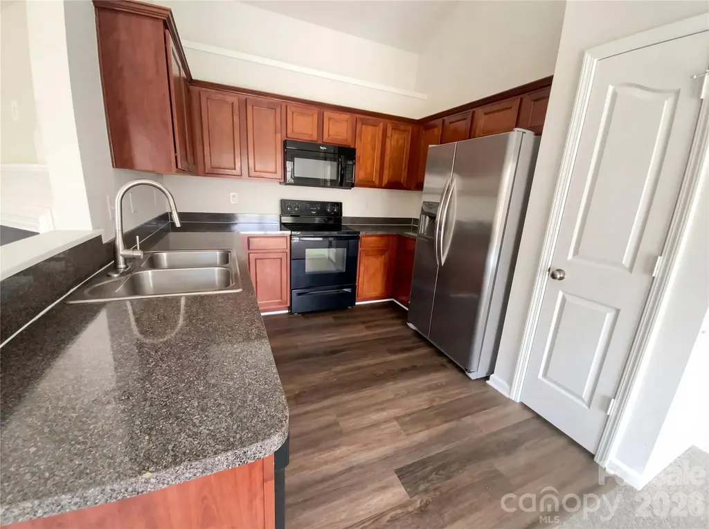 3727 Pimilico Trace Lane Charlotte NC 28216