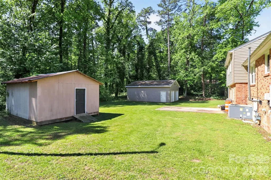 2111 Parkdale Avenue Gastonia NC 28052