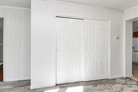 2111 Parkdale Avenue Gastonia NC 28052