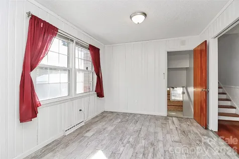 2111 Parkdale Avenue Gastonia NC 28052