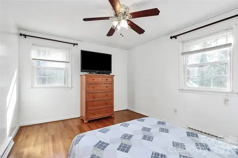 2111 Parkdale Avenue Gastonia NC 28052