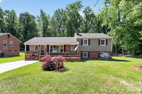2111 Parkdale Avenue Gastonia NC 28052
