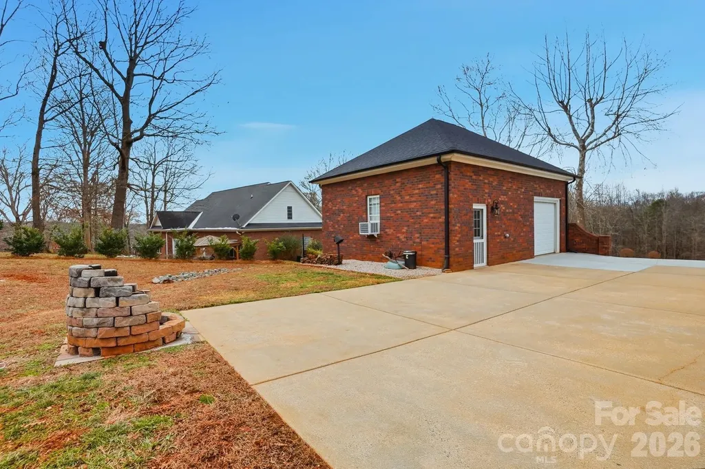 6104 Charity Drive Marshville NC 28103