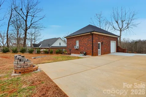 6104 Charity Drive Marshville NC 28103
