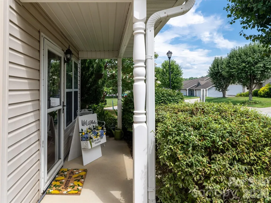 93 Sunny Meadows Boulevard Arden NC 28704