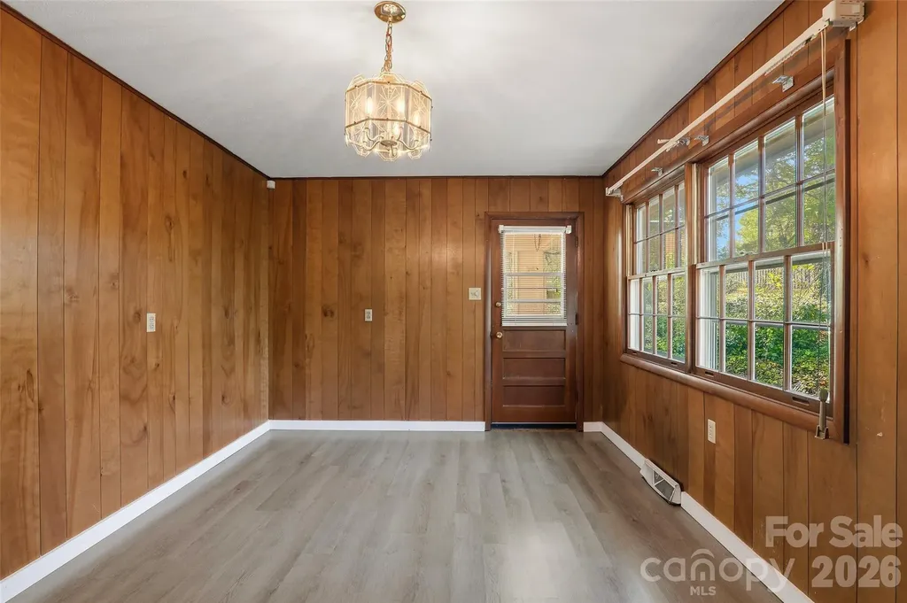 68 Imperial Court Asheville NC 28803